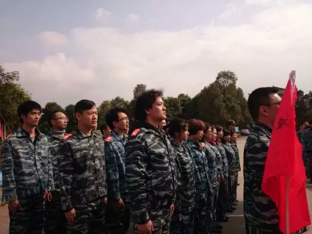 齊心奮進(jìn)，夢(mèng)想起航，遠(yuǎn)景裝飾2015啟動(dòng)大會(huì)-全員會(huì)師