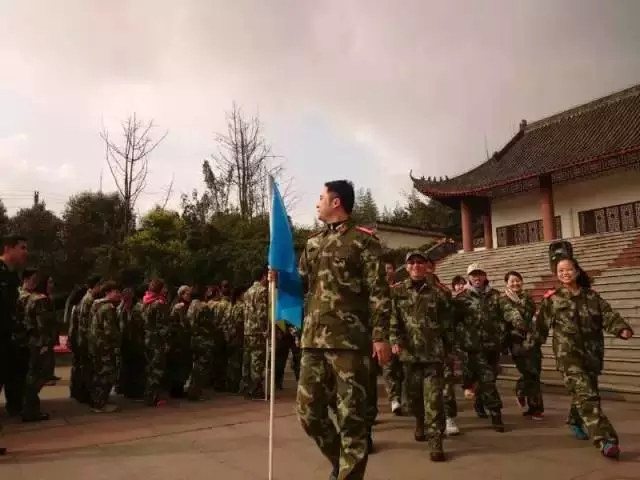 齊心奮進(jìn)，夢(mèng)想起航，遠(yuǎn)景裝飾2015啟動(dòng)大會(huì)-全員會(huì)師