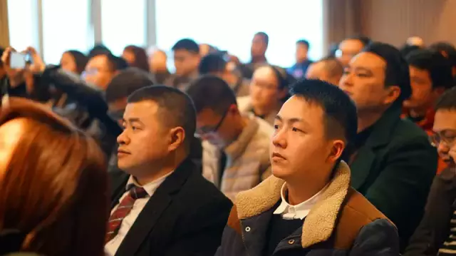 【齊心奮進 團結(jié)共贏】2015遠景裝飾材料商總結(jié)大會圓滿召開！